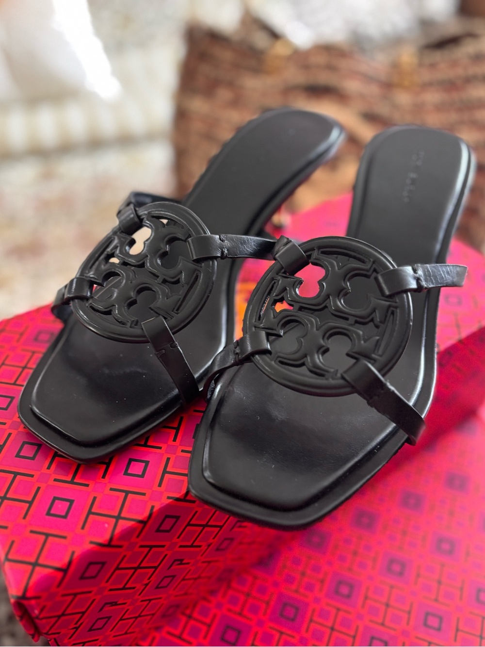 Tory Burch Geo Bombe Kitten Heels. Size 9.5 NEW with Box and Dust Bag. - Picture 2 of 11